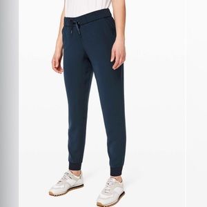 Lululemon On The Fly Jogger